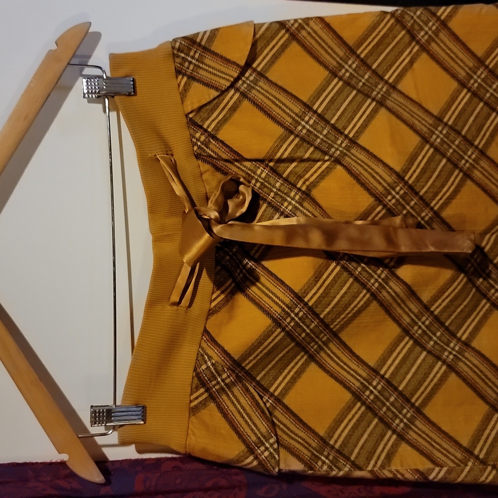 Plaid Corduroy Skirt with Pockets - Picture 6 of 14